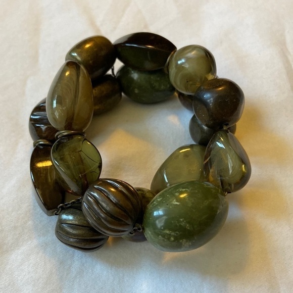 Vintage Chunky Faux Jade Beaded Bracelet - Picture 9 of 9